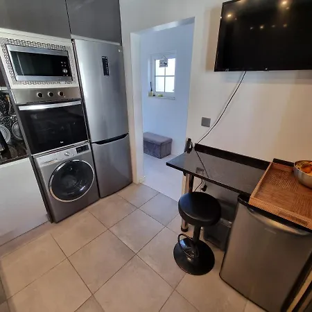 Apartamento Da Praia Com Jacuzzi Portimao